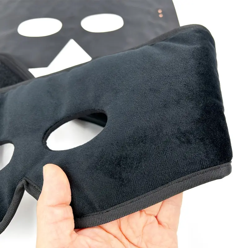 Adjustable eye mask