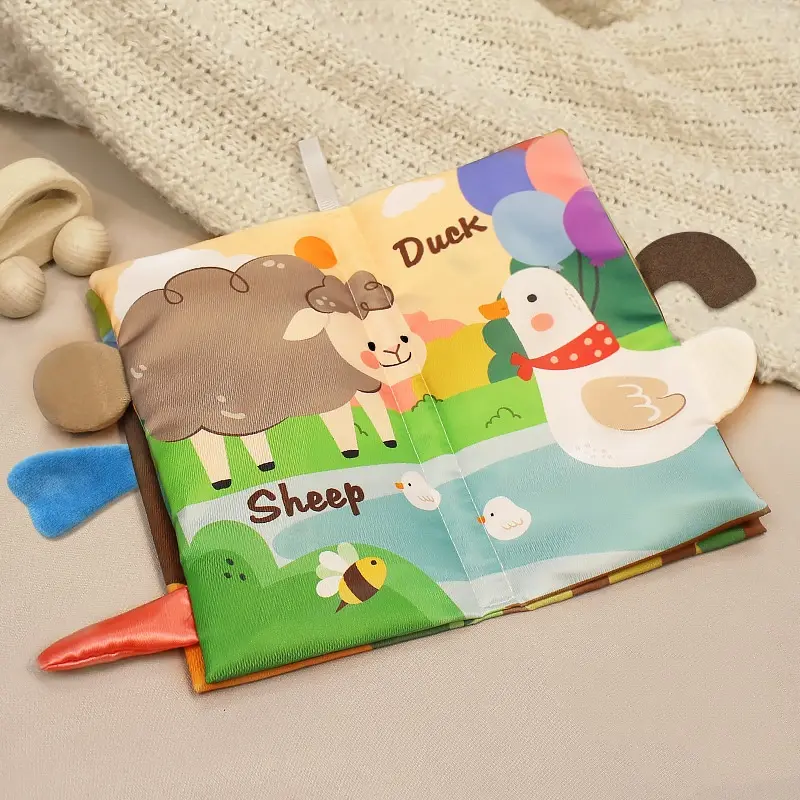 cloth book (4).jpg